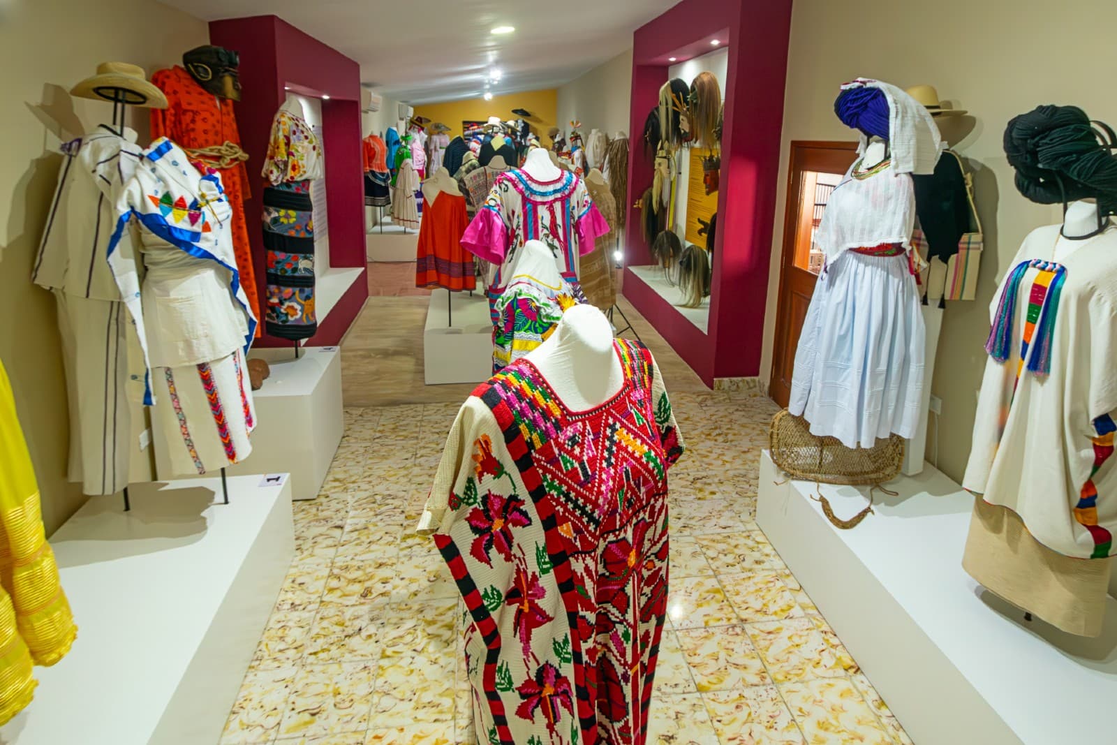 Foto 1 de Museo de Ropa Etnica de Mexico Valladolid, Yucatan